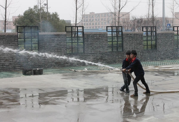 亚洲高清毛片一区二区