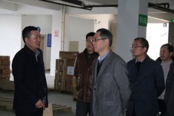 2015年1月19日，柯桥区委副书记、区长阮建尧来公