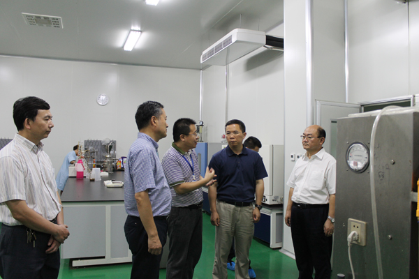 亚洲高清毛片一区二区