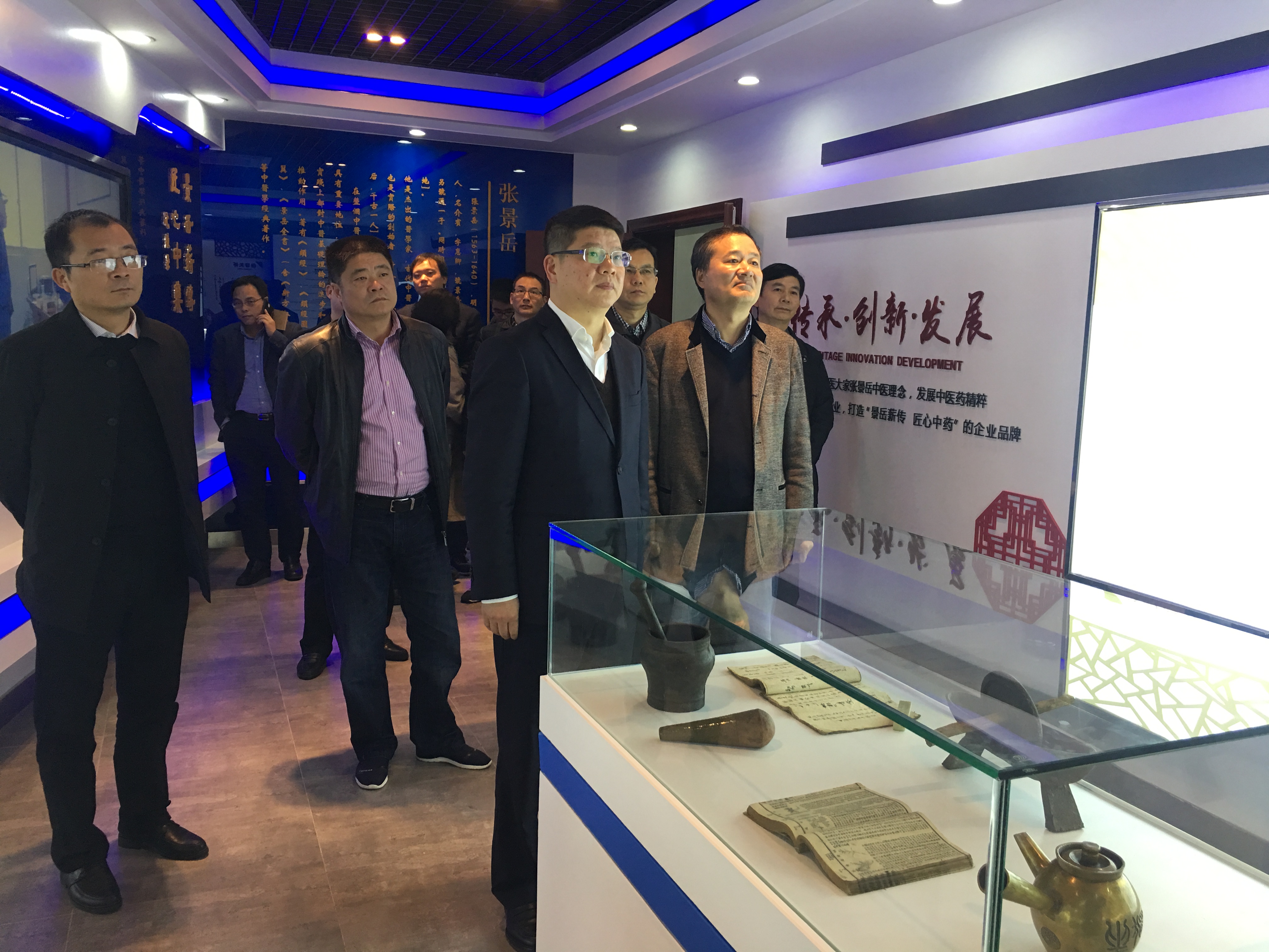 亚洲高清毛片一区二区