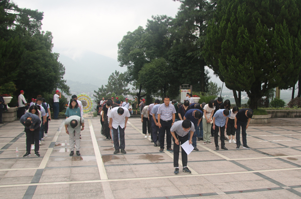 亚洲高清毛片一区二区