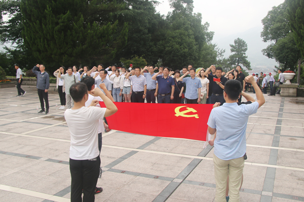 亚洲高清毛片一区二区