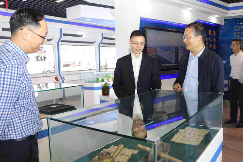 亚洲高清毛片一区二区