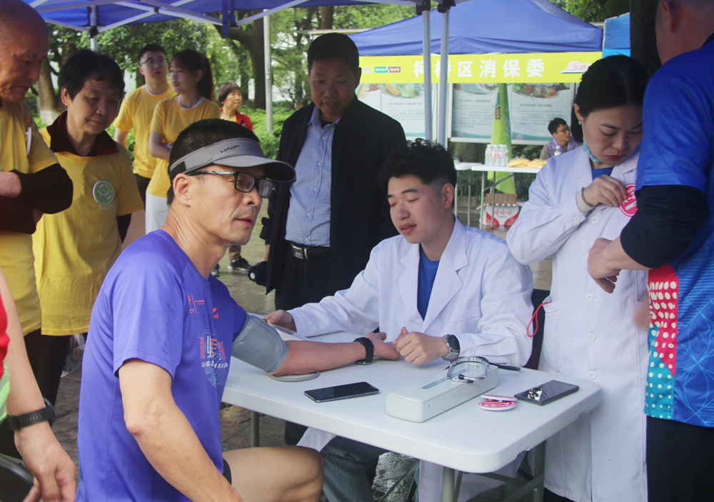 亚洲高清毛片一区二区