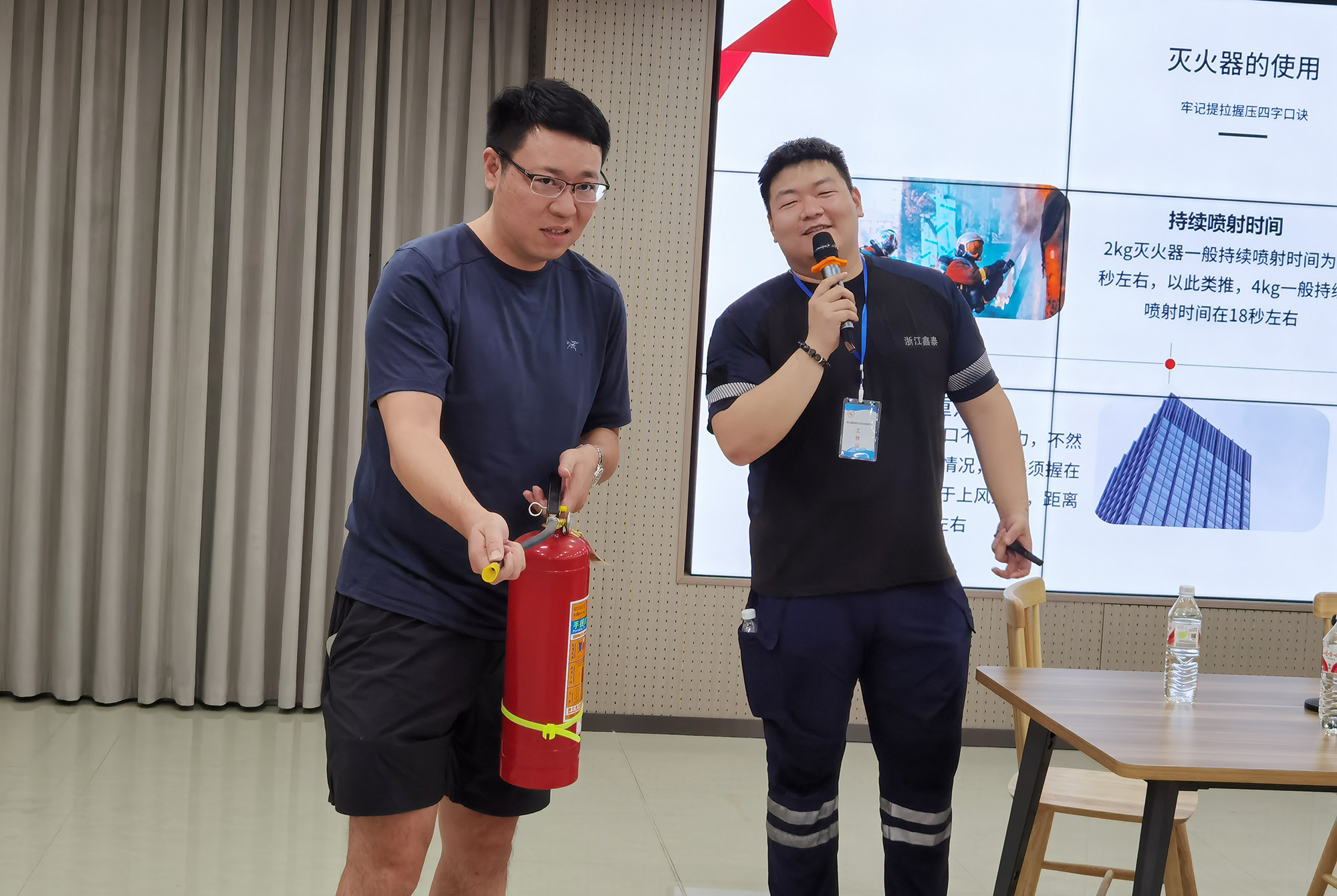 亚洲高清毛片一区二区